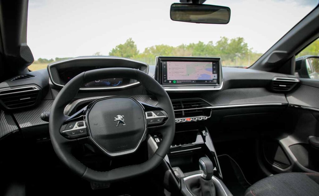 interior peugeot 208