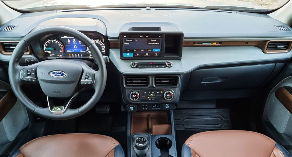 interior Lariat 